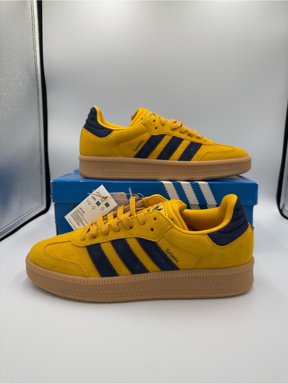 adidas Samba Suede Sneaker - Yellow & Navy Blue Men’s Size 11 / Women’s 12